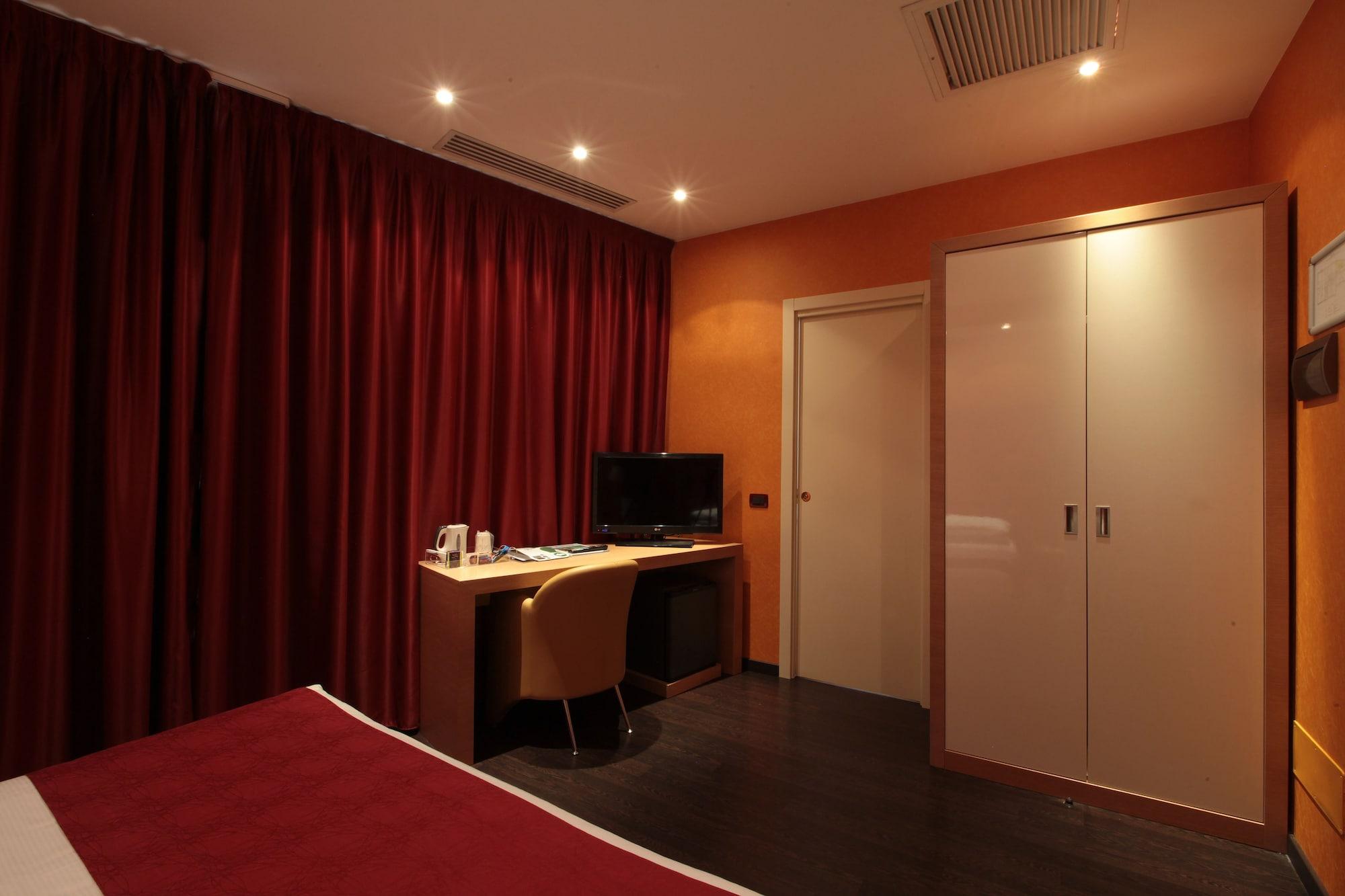 Western Piemontese Hotel